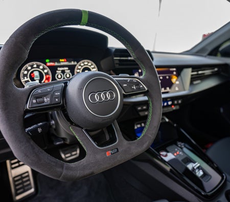 Huur Audi RS3 2024 in Dubai
