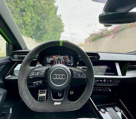 Location Audi RS3 2024 dans Dubai