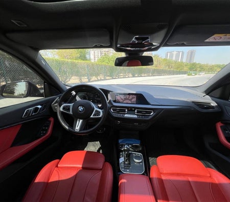 Alquilar BMW 228 2020 en Dubai