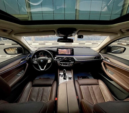 Kira BMW 530i 2022 içinde Dubai