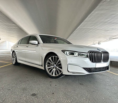 Kira BMW 730Li 2022 içinde Şarja