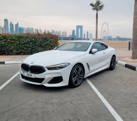 Huur BMW 840i Gran Coupé 2023 in Dubai