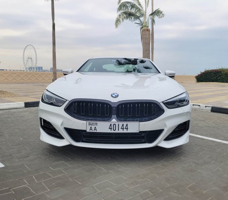 Miete BMW 840i Gran Coupé 2023 in Dubai