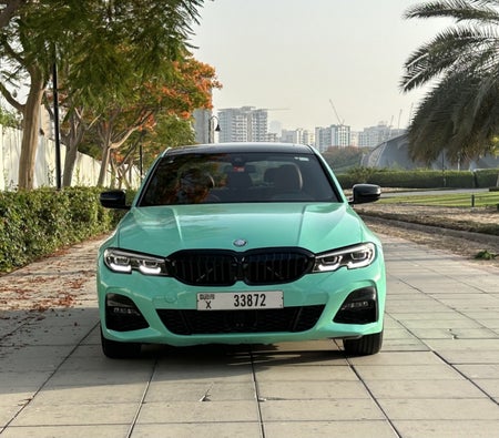Kira BMW 330i 2021 içinde Dubai