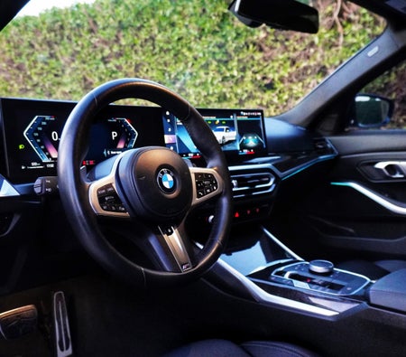 Kira BMW 330i 2023 içinde Dubai