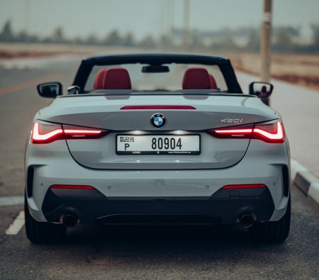Affitto BMW 420i decappottabile 2024 in Dubai