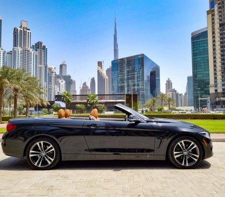 Location BMW 430i Cabriolet 2020 dans Dubai