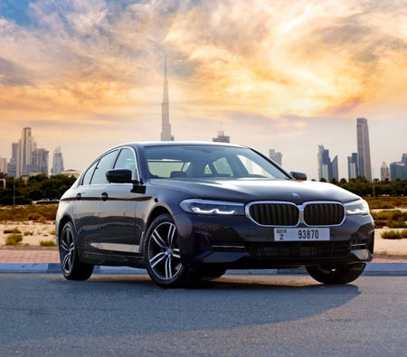 Location BMW 520i 2023 dans Dubai