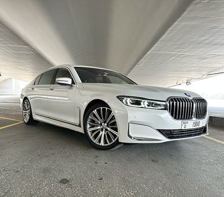 Location BMW 730Li 2022 dans Dubai