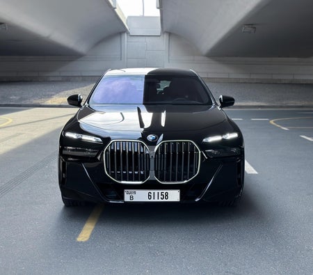 Affitto BMW Kit 740LiM 2024 in Dubai