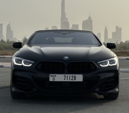 Alquilar BMW 840i descapotable 2023 en Dubai