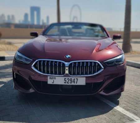 Miete BMW M850i Cabrio 2021 in Dubai
