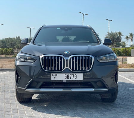 Miete BMW X3 2023 in Abu Dhabi