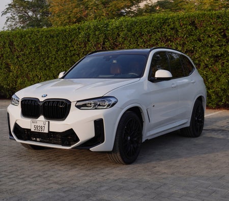Alquilar BMW X3 2023 en Dubai