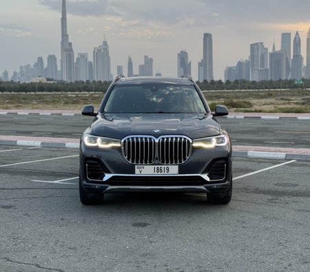 Miete BMW X7 40I 2021 in Dubai