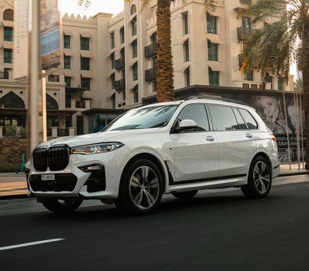 Kira BMW X7 M-Kiti 2022 içinde Dubai