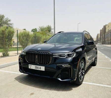 Location BMW X7 2021 dans Dubai