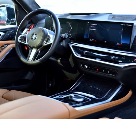 Huur BMW X7 2023 in Dubai