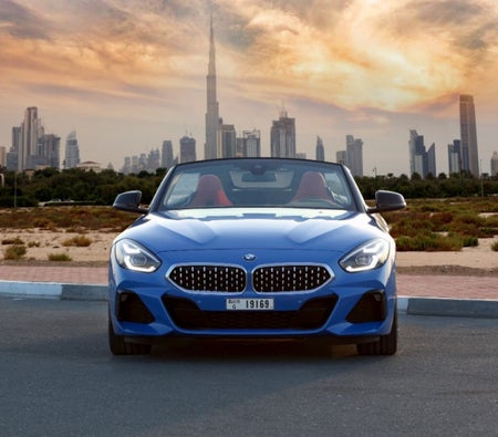Location BMW Z4 2022 dans Abu Dhabi