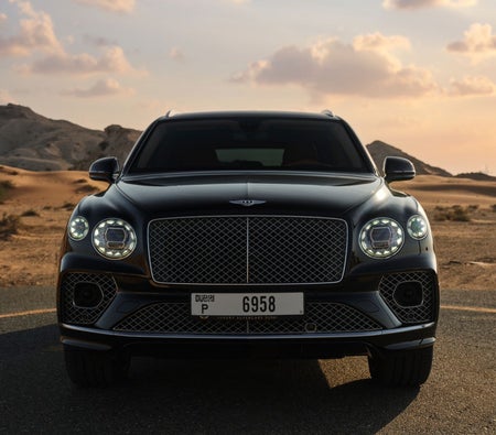 Location Bentley Bentayga 2022 dans Abu Dhabi