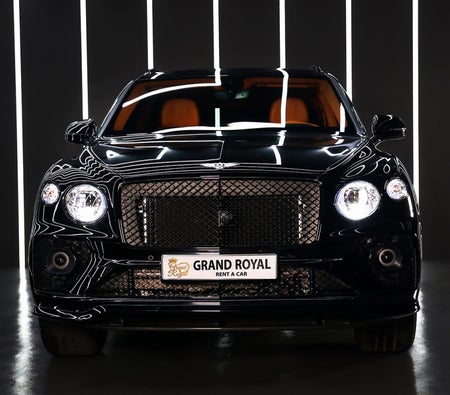 Rent Bentley Bentayga 2022 in Dubai