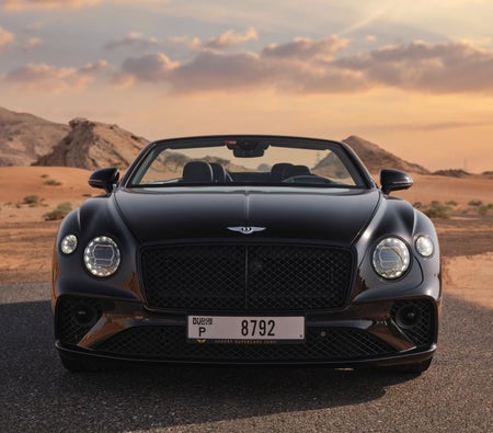 Kira Bentley Continental GT Cabrio 2021 içinde Abu Dabi