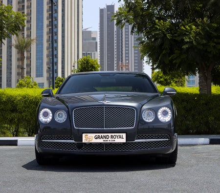 Location Bentley Éperon volant 2018 dans Dubai