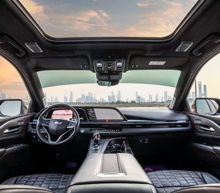 Kira Cadillac Escalade Platin Spor 2021 içinde Dubai