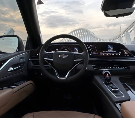 Affitto Cadillac Escalade Platinum Sport 2023 in Dubai