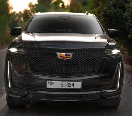Alquilar Cadillac Escalade Sport 2023 en Dubai
