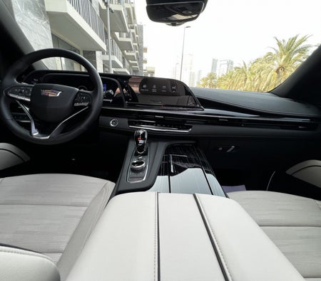 Location Cadillac Escalade Sport 2023 dans Dubai