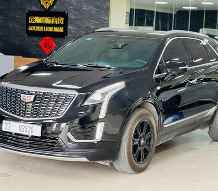 Alquilar Cadillac xt5 2023 en Dubai