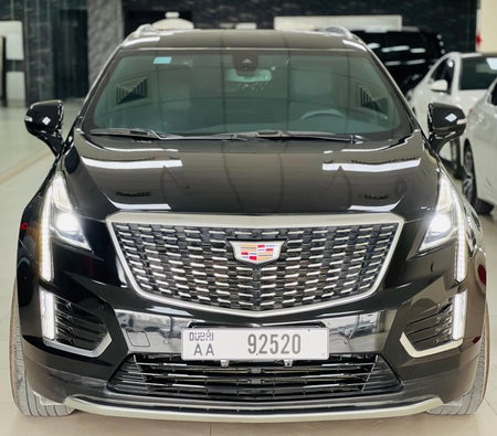 Huur Cadillac Xt5 2023 in Dubai