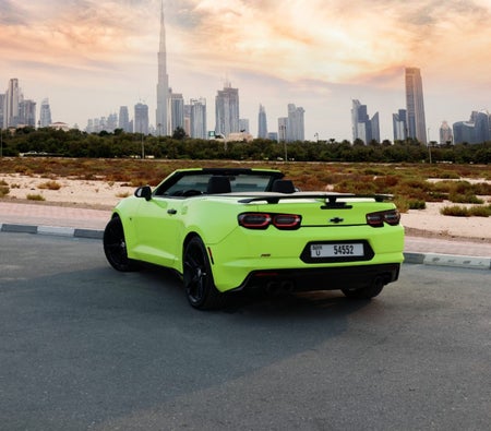 Alquilar Chevrolet Camaro RS Convertible V6 2021 en Abu Dhabi