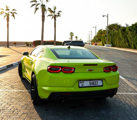 Affitto Chevrolet Camaro RS Coupé V6 2021 in Dubai