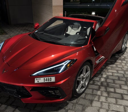 Alquilar Chevrolet Corvette C8 Stingray Descapotable 2021 en Dubai