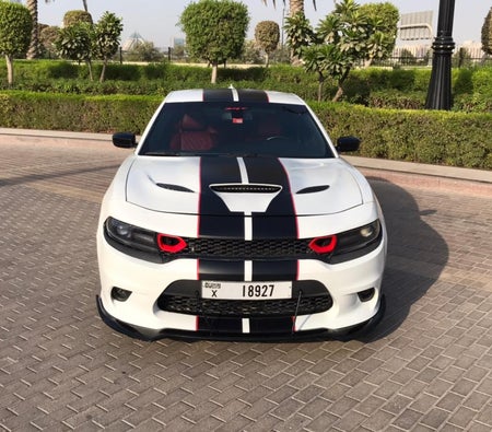 Location Esquive Kit chargeur SRT V6 2018 dans Abu Dhabi