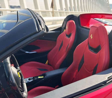 Miete Ferrari 296 GTS Spyder 2023 in Dubai