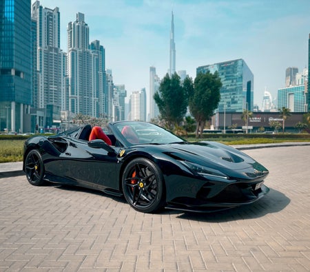 Location Ferrari F8 Tributo Spider 2021 dans Dubai