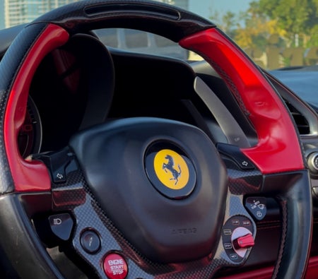 Miete Ferrari 488 Spinne 2018 in Dubai