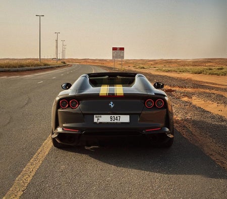 Alquilar Ferrari 812 GTS Araña Novitec 2022 en Dubai