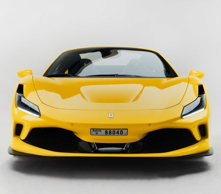 Alquilar Ferrari F8 Tributo Araña 2021 en Dubai