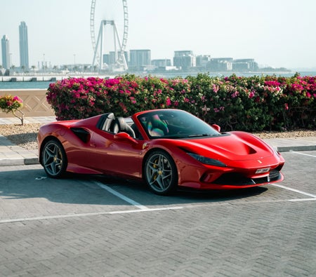 Location Ferrari F8 Tributo Spider 2022 dans Dubai