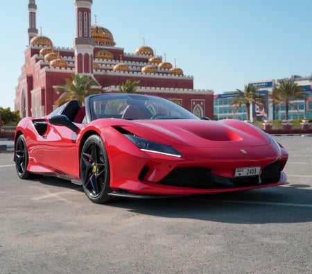 Huur Ferrari F8 Tributo Spider 2021 in Dubai