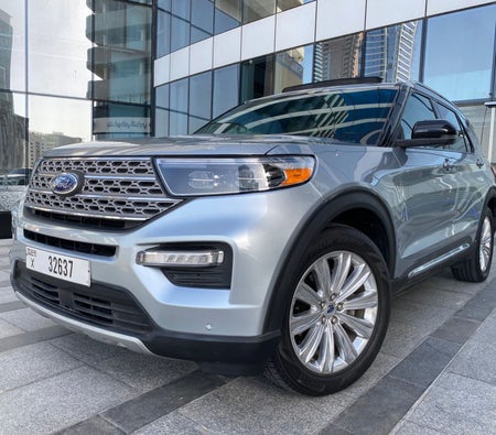 Huur Ford Ontdekkingsreiziger 2020 in Dubai