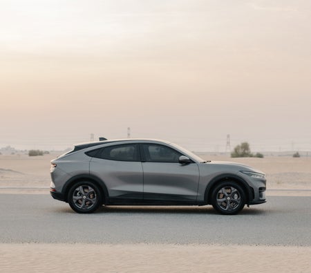 Miete Ford Mustang CTV Electric 2020 in Dubai