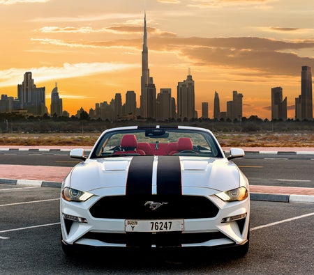 Huur Ford Mustang EcoBoost Convertible V4 2021 in Dubai
