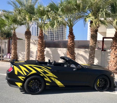 Kira Ford Mustang GT Dönüştürülebilir V8 2020 içinde Dubai