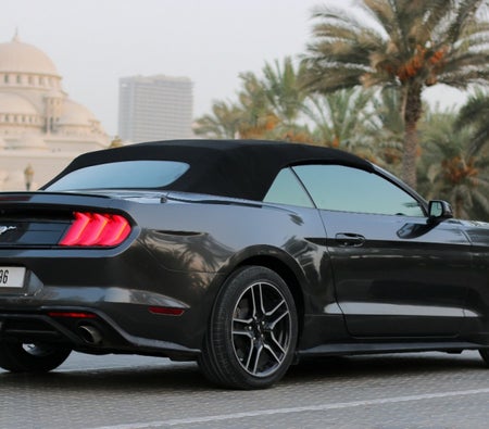 Huur Ford Mustang Shelby GT Convertible V8 2019 in Sharjah