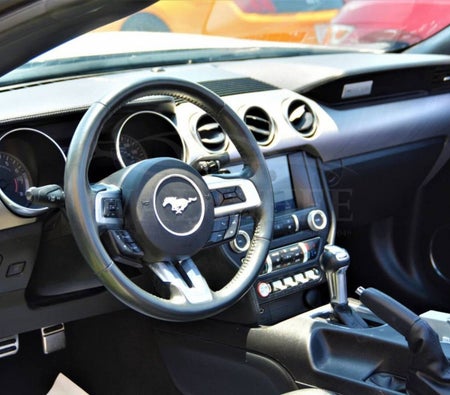 Huur Ford Mustang Shelby GT Kit Converteerbare V4 2021 in Dubai